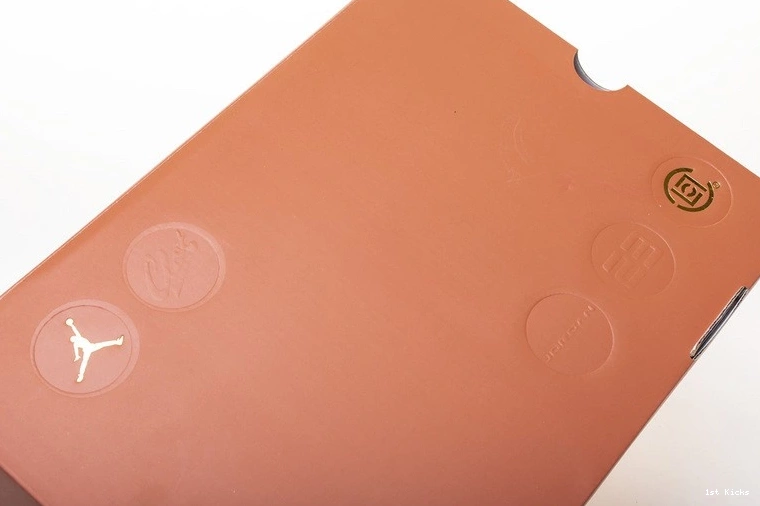 Low Retro 13 Stone Sepia  Jordan Clot AT3102-200 0101